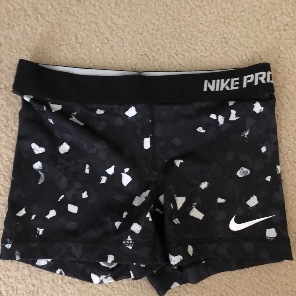 Black print Nike Pro compression shorts xs